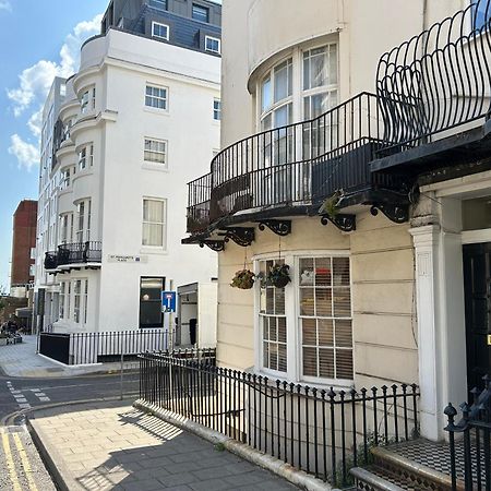 Two Top Central Beach Studios - Also Separate Spa Cabin And Watersports Brighton Eksteriør billede
